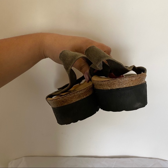 Naot Womens Size 44 Sandals Green Suede Flats - Picture 6 of 7